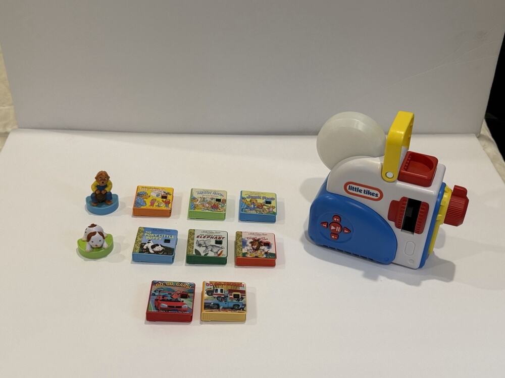 Little Tikes Story Dream Machine Projector - 8 Books And 2 Characters- TESTED